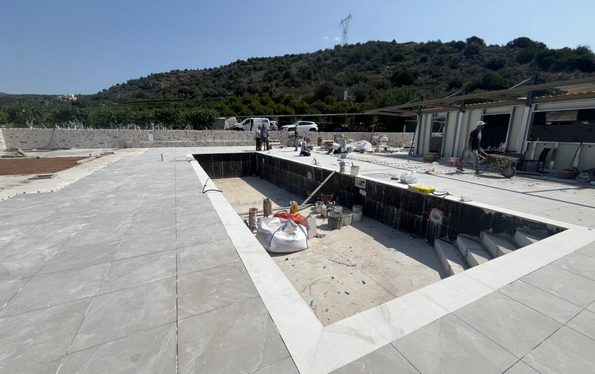 Image - Pool Construction in Vivari
