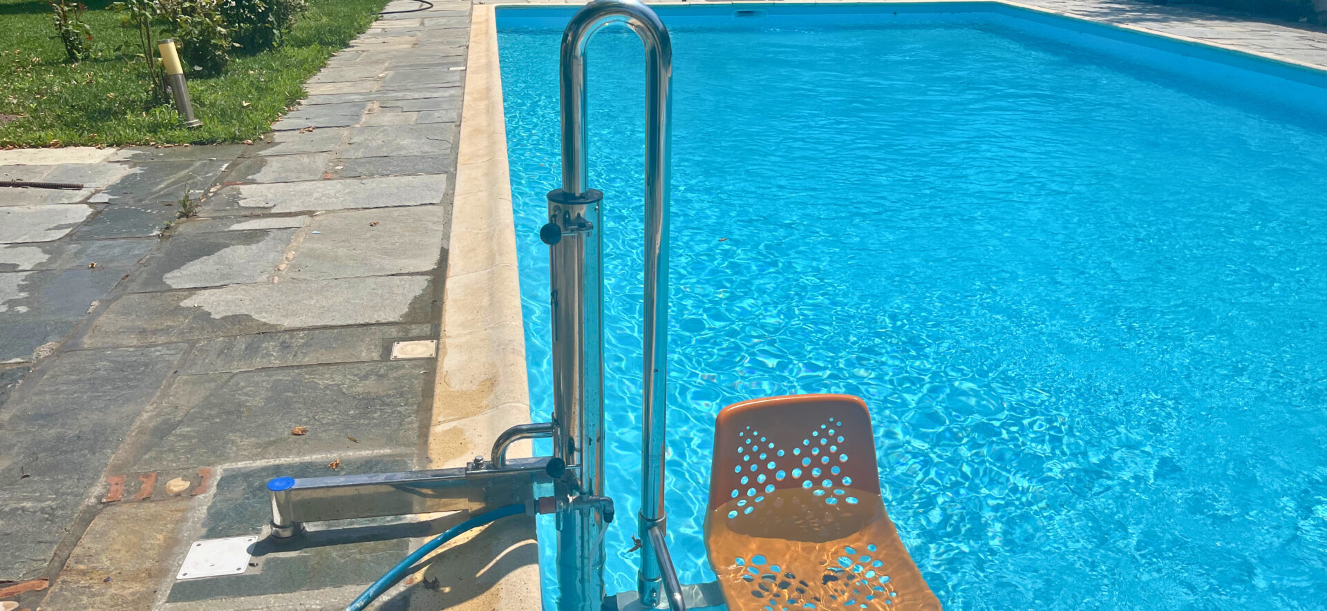 Reinstallation of pool in Nafplio - image