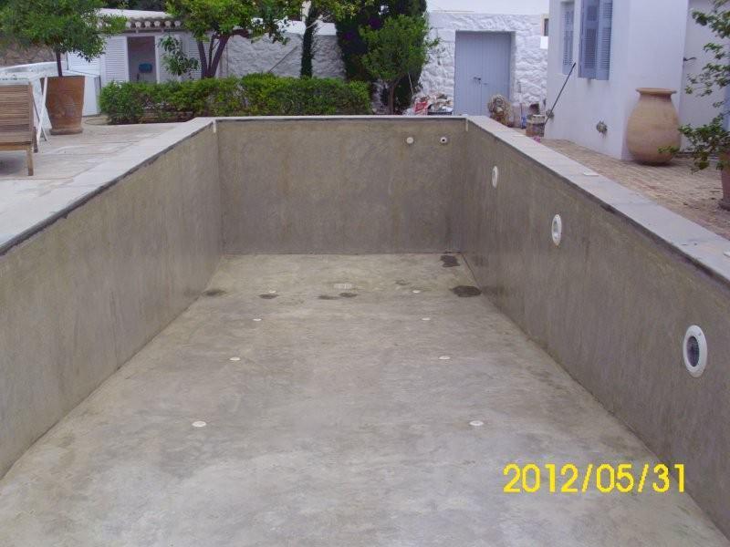 Image - Διάφανη Βαφή πισίνας στις Σπέτσες