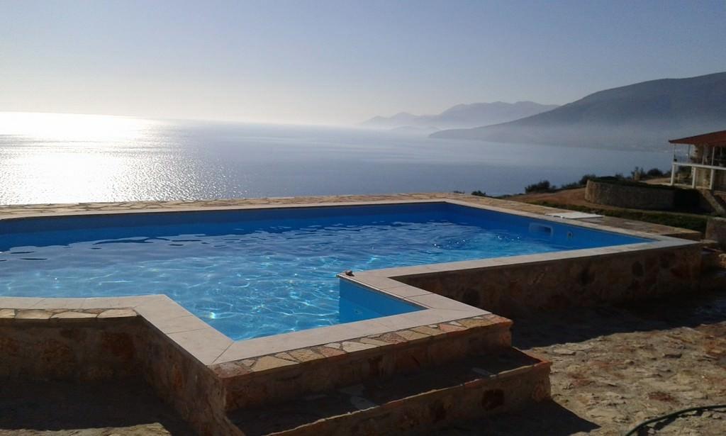 Image - Swimming pool construction and surrounding area at Kiveri